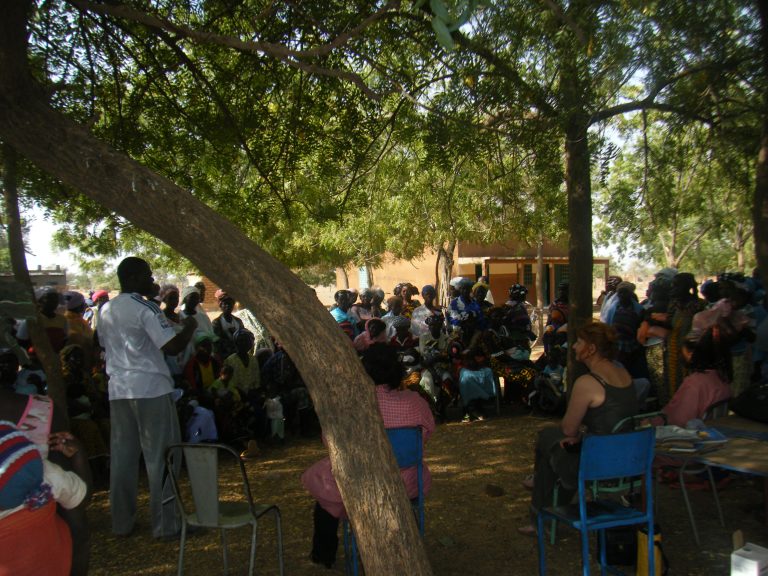 Lire la suite à propos de l’article Causerie à l&rsquo;ombre